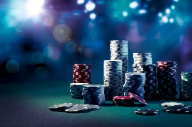 Dealer action and game flow